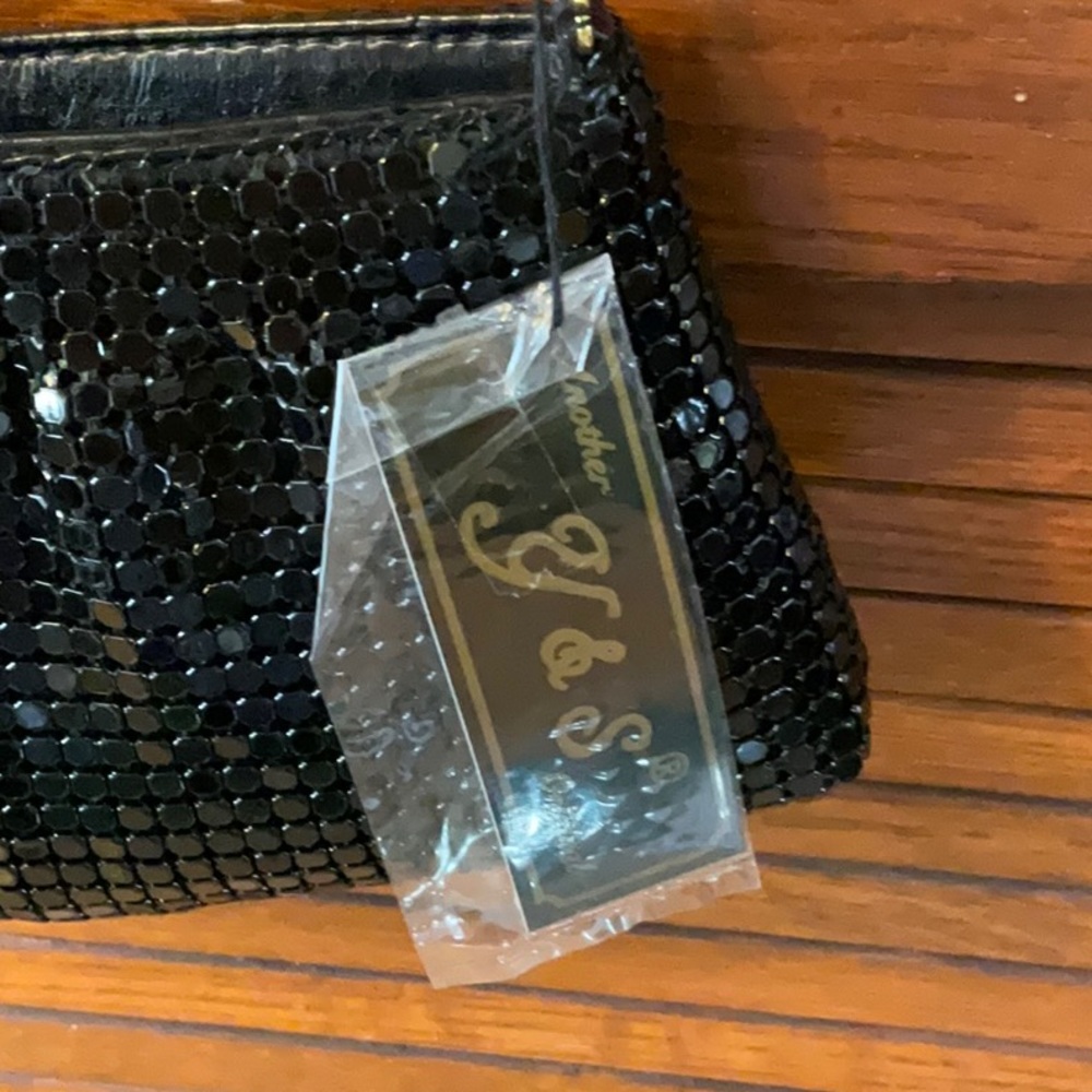 Y&S SMALL evening bag. Brand new never used long chain strap zippered closure. - Picture 3 of 6